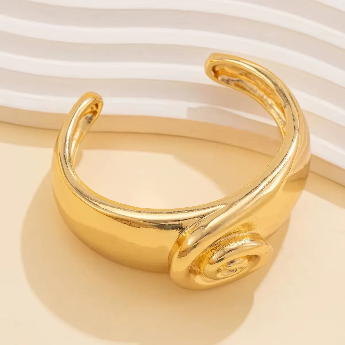 Creative Spiral Conch Symbol Bangles Bracelet