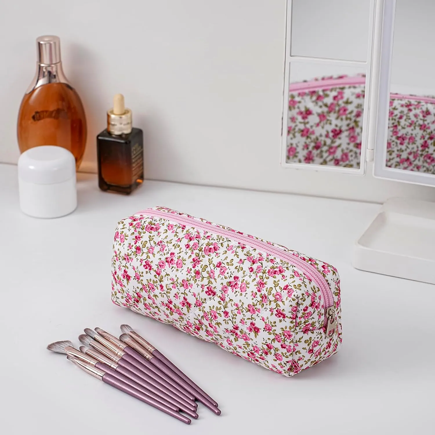 JOVAKIT 2Pcs Makeup Bag Quilted Cosmetic Bag for Women Girls, Floral Coquette Cotton Toiletry Zipper Make Up Pouch, Travel Storage Organizer Pouch (Red Floral)