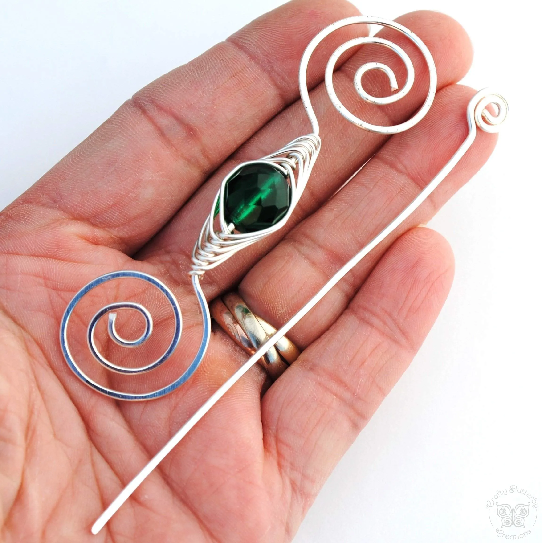 May Emerald Green Shawl Pin - Noteworthy Birthstone Silver
