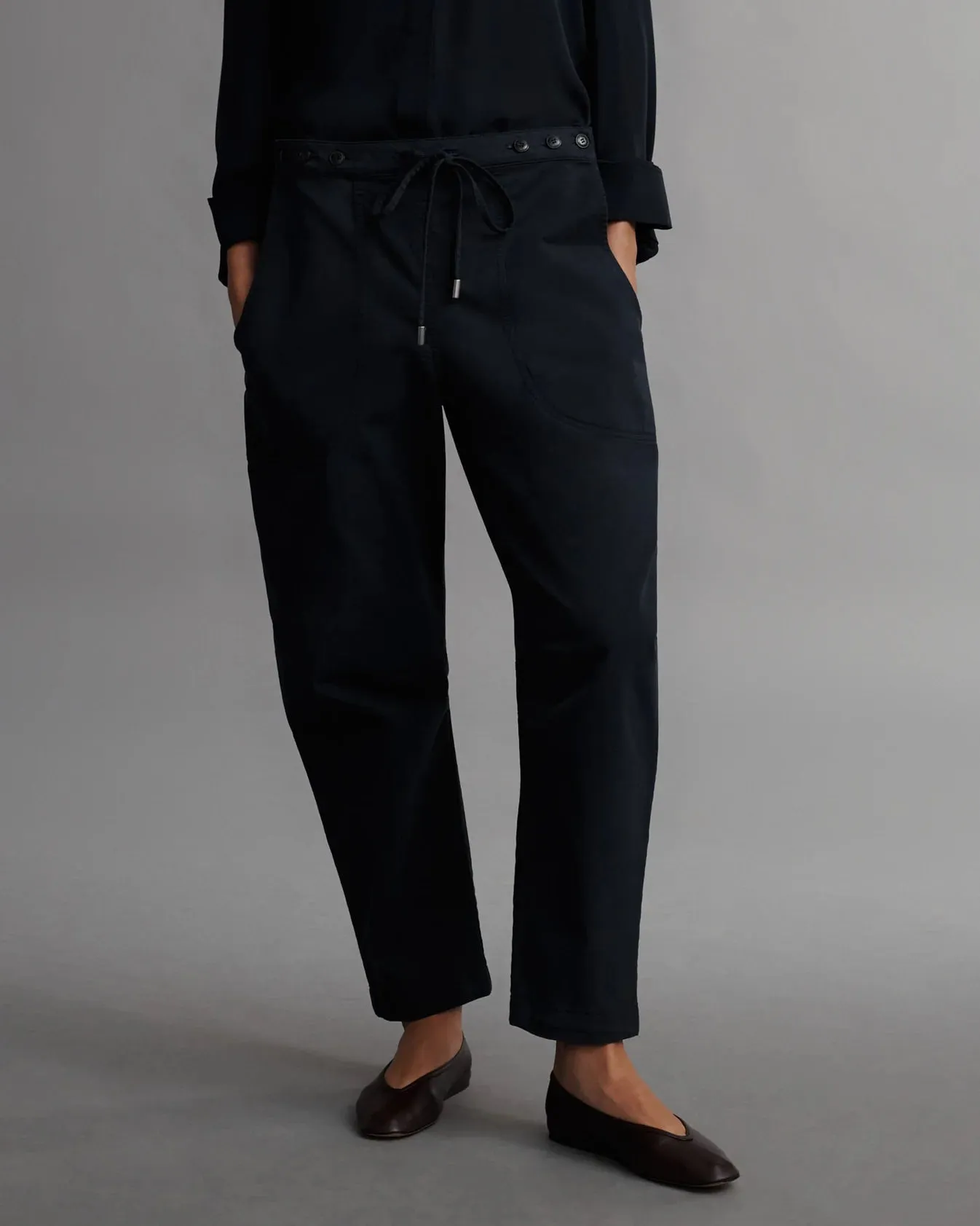 TWP - Jetties Beach Pant in Midnight Stretch Compact Cotton