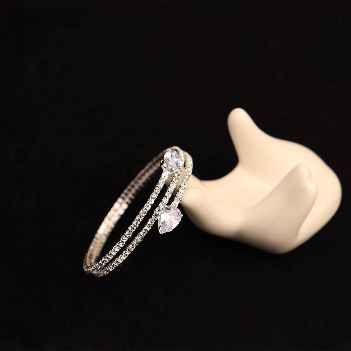 Vintage Multi-Layer Crystal Rhinestone Cuff Bracelet Sparkling Teardrop Crystals Open Cuff Wristlet Bridal Wedding Hand Accessories Prom Party Jewelry