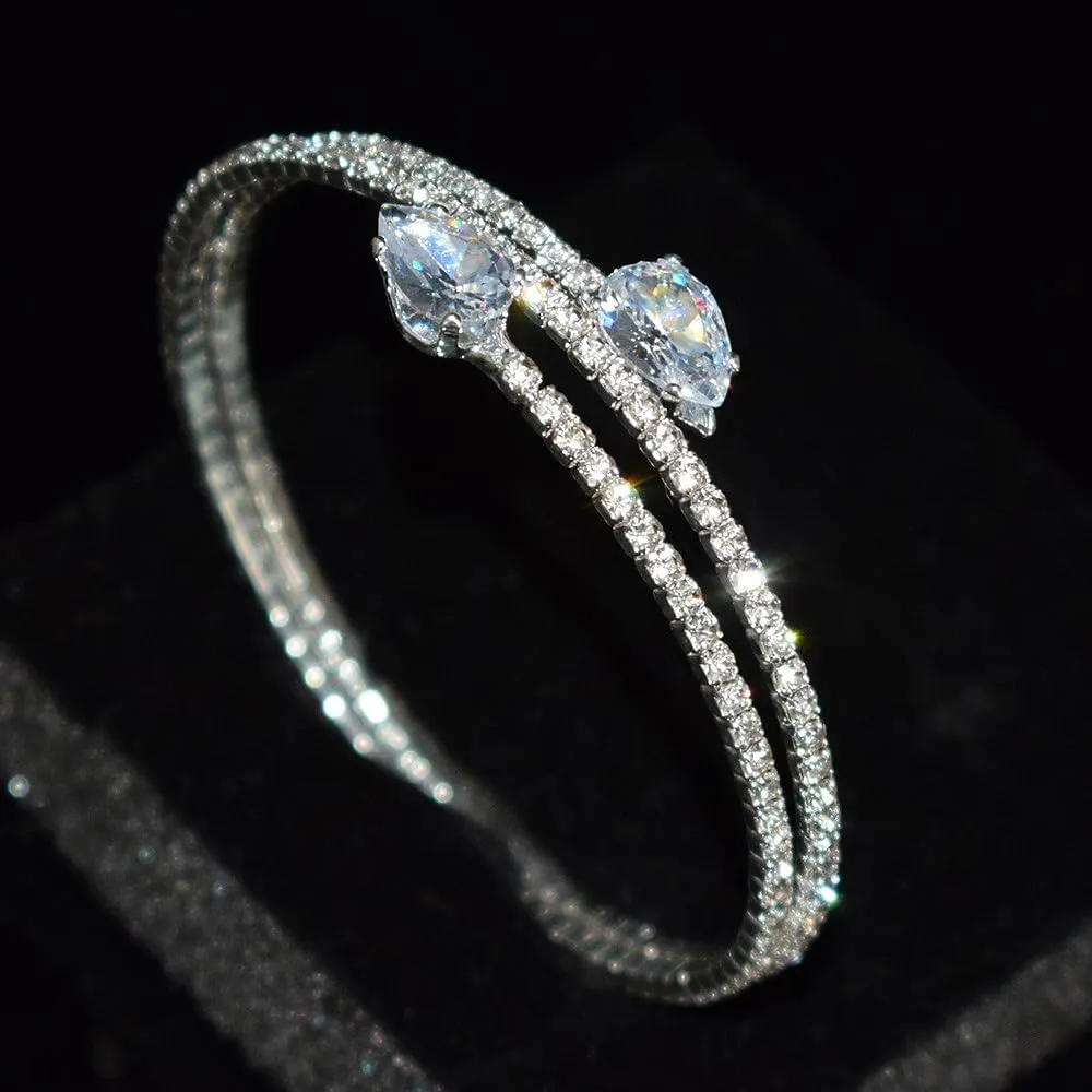 Vintage Multi-Layer Crystal Rhinestone Cuff Bracelet Sparkling Teardrop Crystals Open Cuff Wristlet Bridal Wedding Hand Accessories Prom Party Jewelry